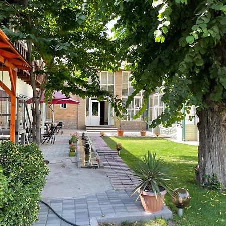 Eco House Hotel Os Kültér fotó