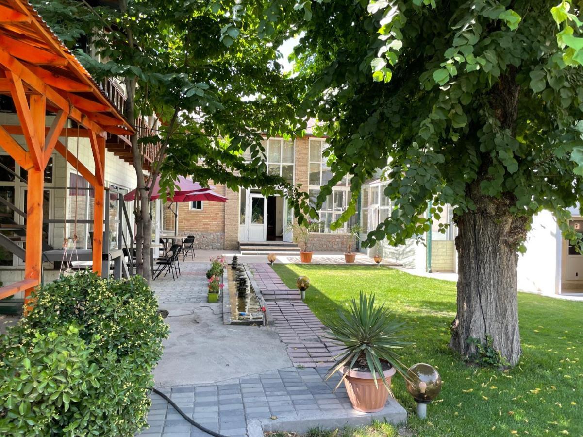 Eco House Hotel Os Kültér fotó